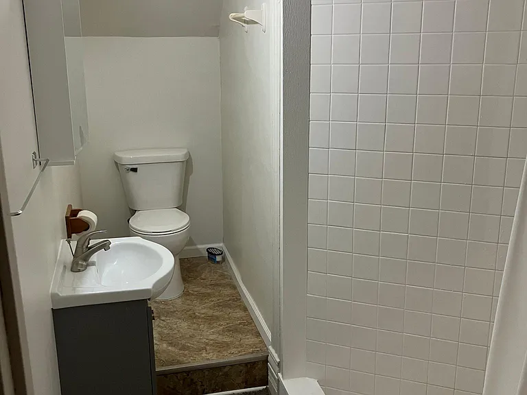 315 N Ottawa Ave — Photo 1