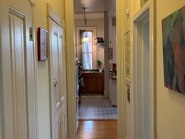 1801 Bolton St #ENTIRE 2ND FLOOR — Photo 6