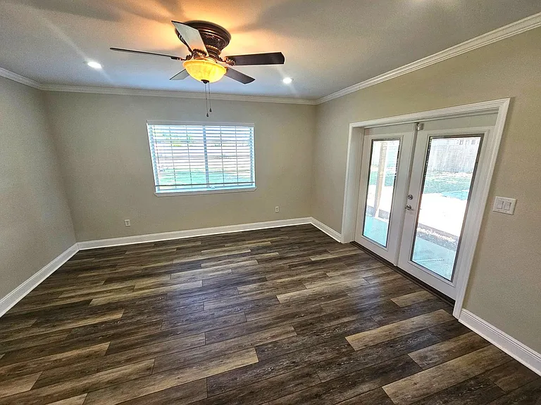 106 N Macarthur Ave — Photo 13