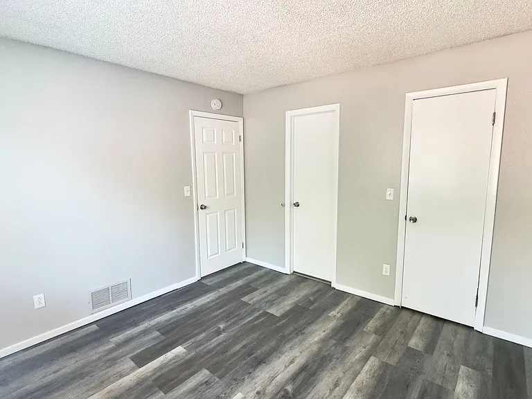 2609 E Dale St. — Photo 15