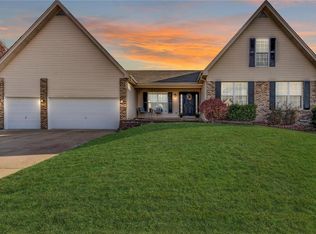 104 Mackintosh Ln, Dardenne Prairie, MO 63368