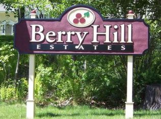 3 Cherry Ln, Hooksett, NH 03106