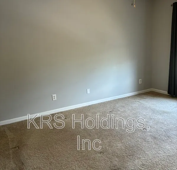 303 Joyce Dr — Photo 18