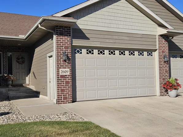 2609 E Whisper Trl, Sioux Falls, SD 57108