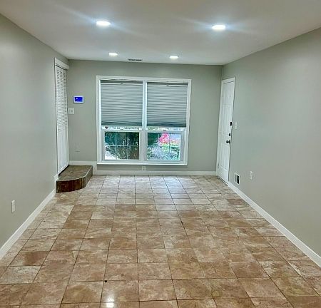 3rd image of 9 Krueger Ct #9