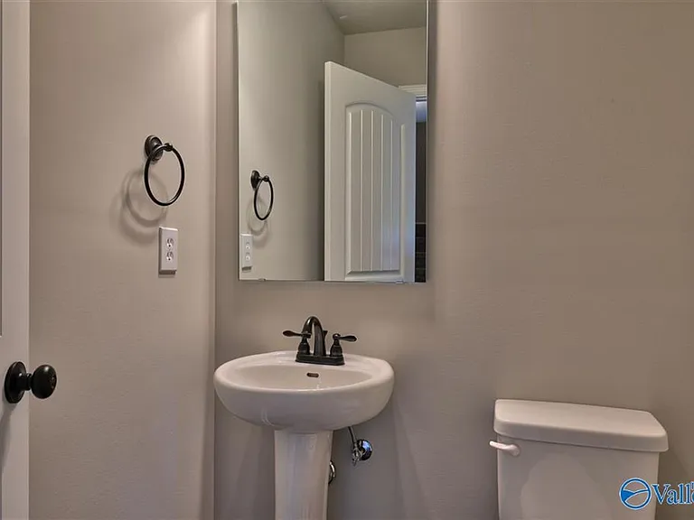 106 Hulsey Ln — Photo 10