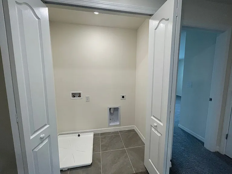 6126 Galloping Dr — Photo 5