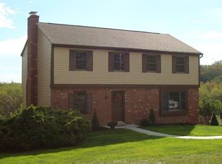 1391 Magee Rd, Sewickley, PA 15143