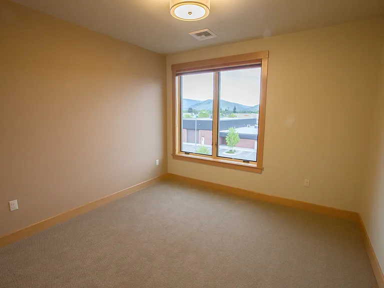 2625 Dearborn Ave #301 — Photo 14