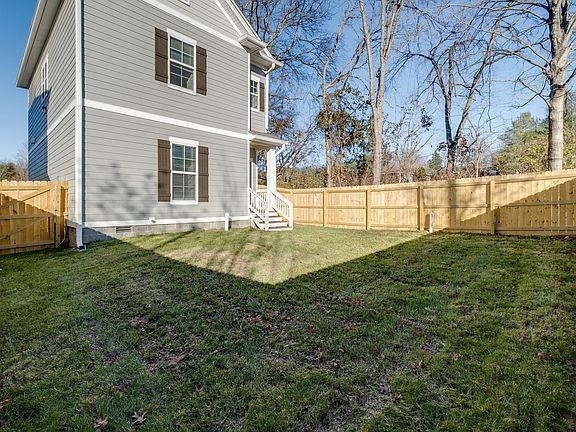 PRIVATE FENCE BACKYEAD