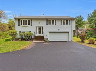 840 Carrs Pond Rd, East Greenwich, RI 02818