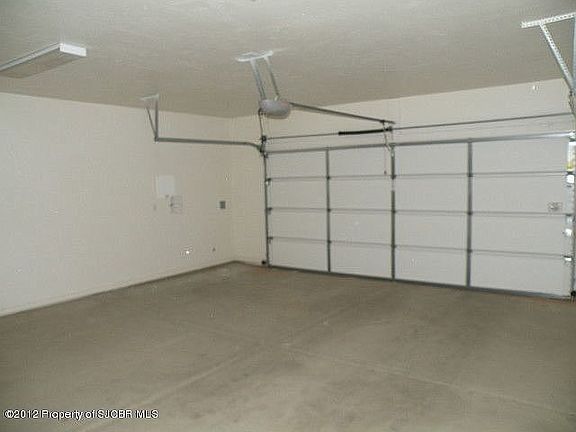 5th image of 608 Bishop Ln