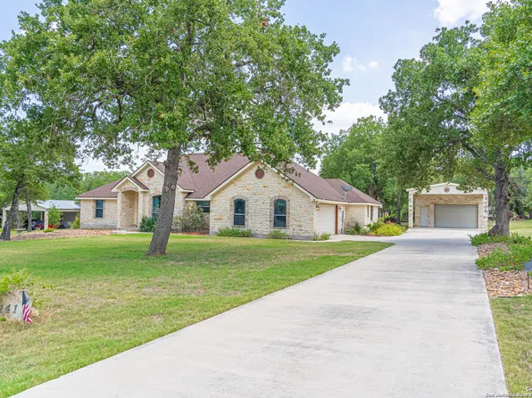 141 Legacy View, La Vernia, TX 78121