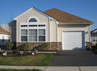 170 Valencia Dr, Monroe Township, NJ 08831