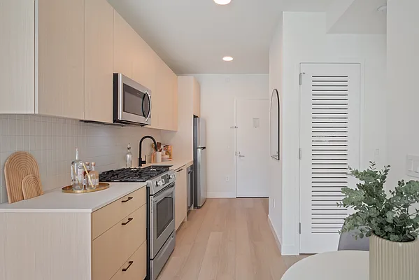 Rented by Living New York | media 6