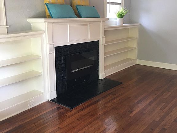 2nd image of 123 E Norwood Ct #1