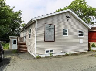 4 Edinburgh Dr, Mount Pearl, NL A1N1E7