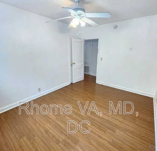 515 Franklin St NE #3 — Photo 8