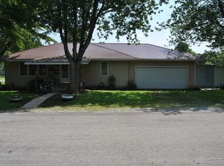 829 Roosevelt St, Bridgeport, IL 62417