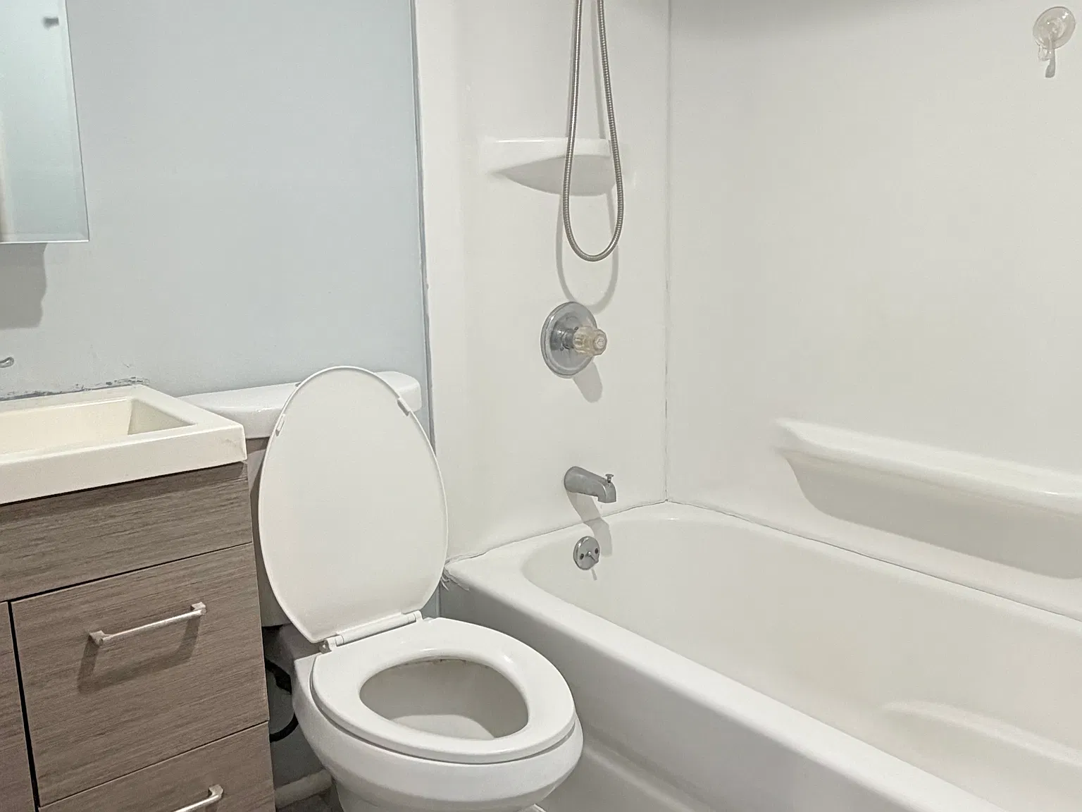 2 bed, 1028 sqft, $1,800 — Photo 2