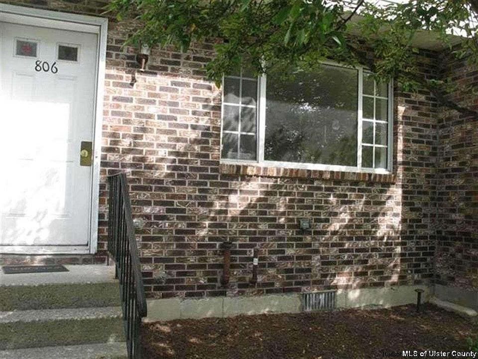1st image of 806 Briarwood Ct