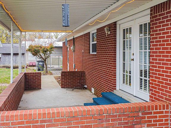 4th image of 962 Richard Burnley Ave