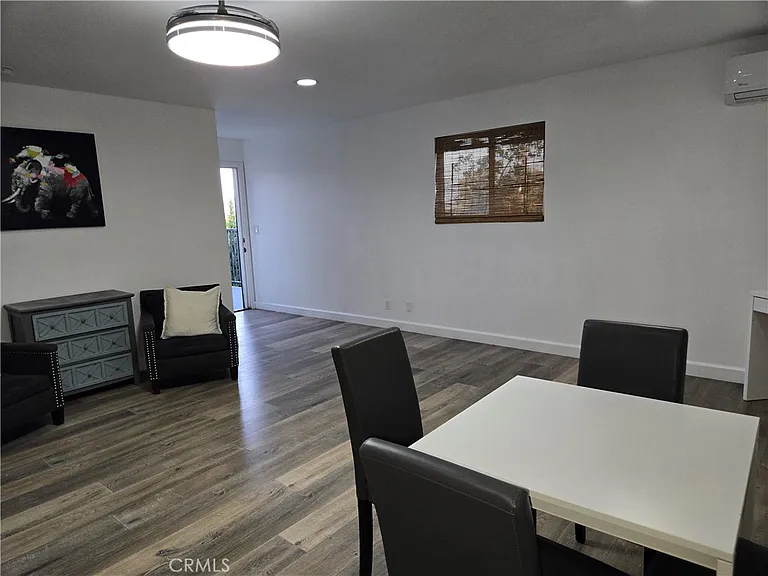 445 E Francis St #1/2 — Photo 3