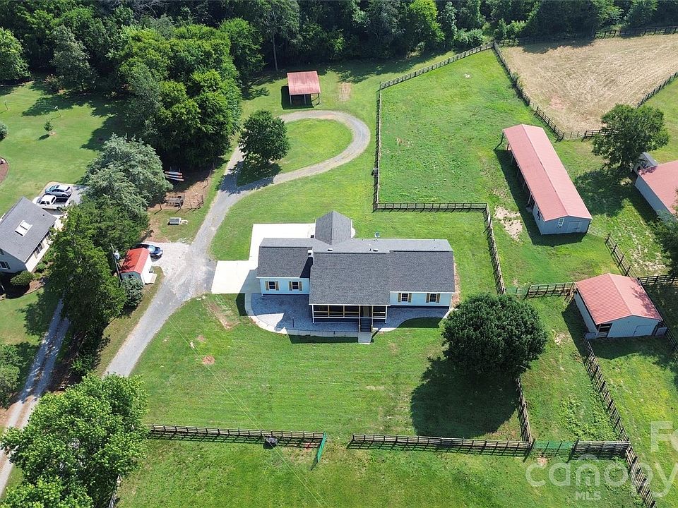 1st image of 5008 Steele Village Rd