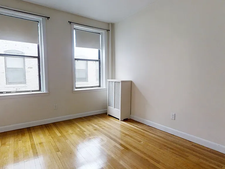 1124 Commonwealth Ave — Photo 108