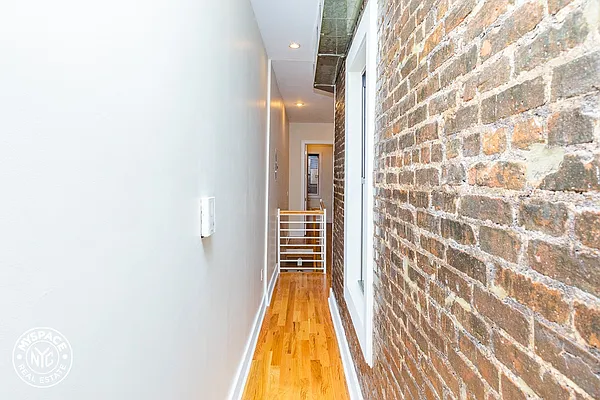 Rented by MySpaceNYC | media 40