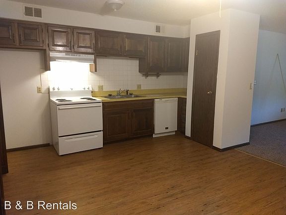 5th image of 3028 Themis St