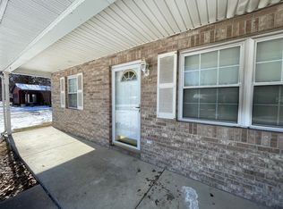1401 N 8th St, Herrin, IL 62948