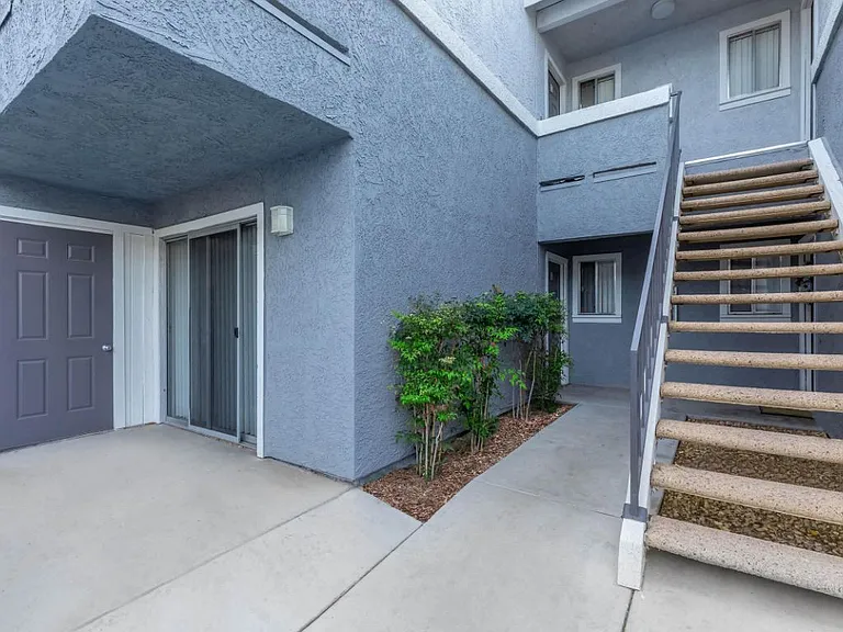 Desert Heights Apartment Homes — Photo 11