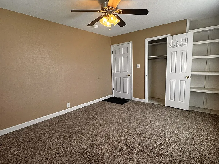3009 W Olive St — Photo 16