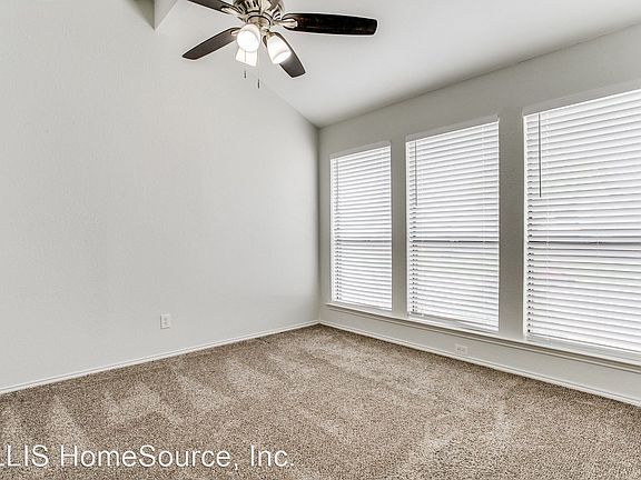 5th image of 2805 Meadow Park Dr #11467681