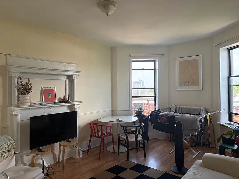 261 Quincy St #4R — Photo 2