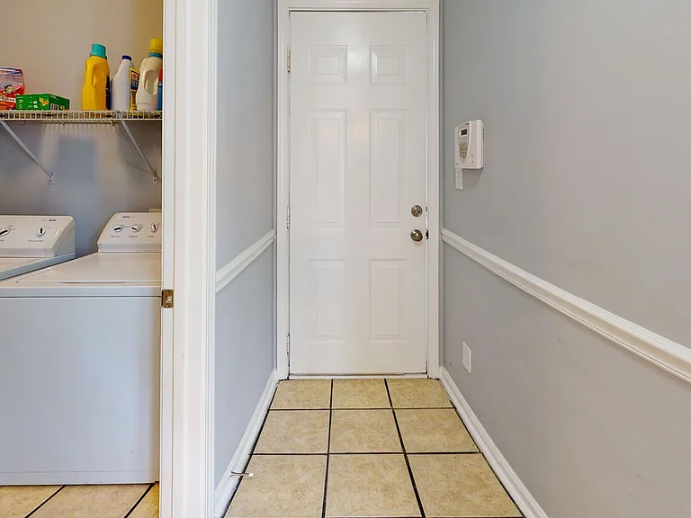 4628 Cedar Rock Dr — Photo 6