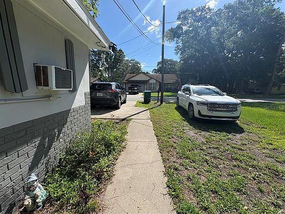 3rd image of 1620 SELMA AVENUE