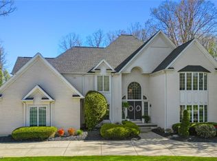 127 Timber Run Dr, Canfield, OH