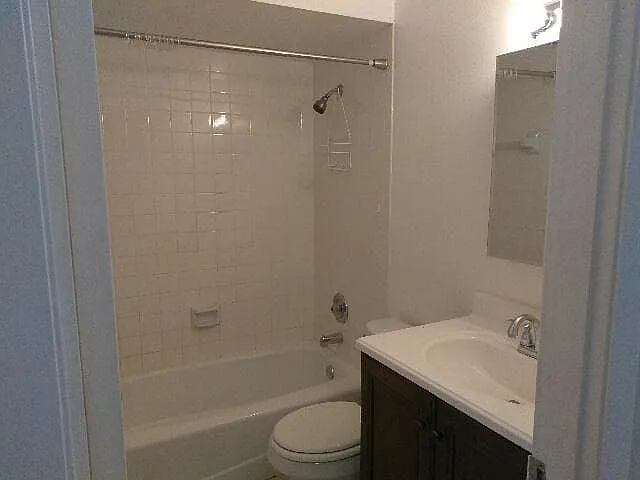 4704 Swift Rd — Photo 2