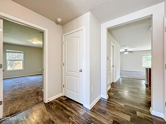 3rd image of 216 GREEN PALM Court