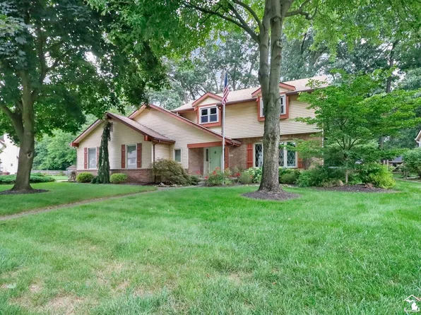 1956 Stoneybrook Ln, Temperance, MI 48182
