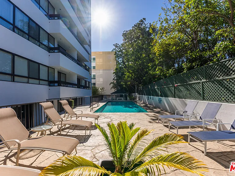 10551 Wilshire Blvd #1405 — Photo 8