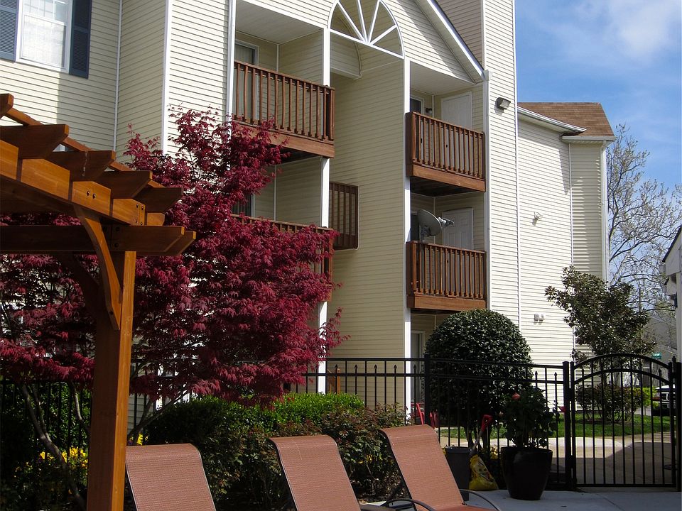 1st image of 3713 Snowdrift Cir APT 304