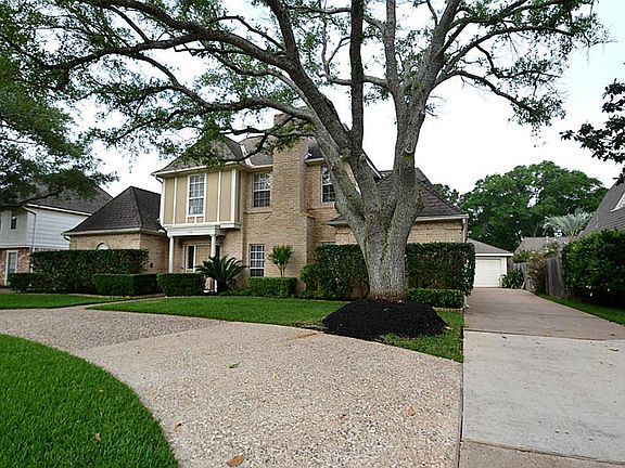 2nd image of 706 Ellingham Dr