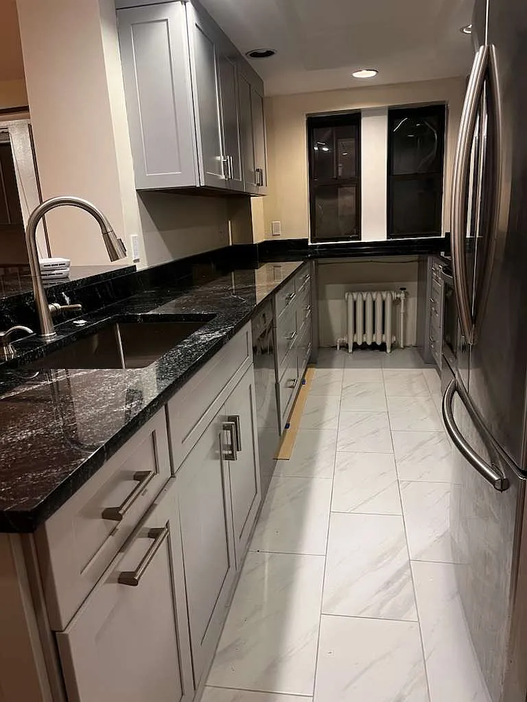 4 bed, $7,200 — Photo 2