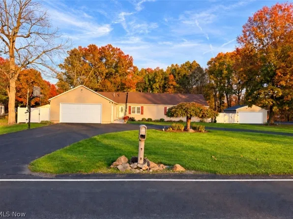 579 County Line Rd, Lake Milton, OH 44429