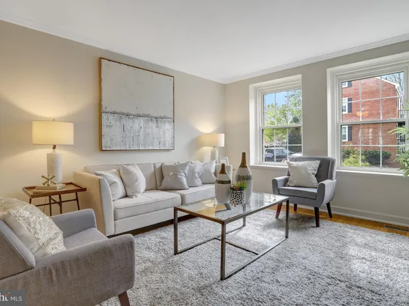 2924 S Buchanan St APT A2, Arlington, VA 22206