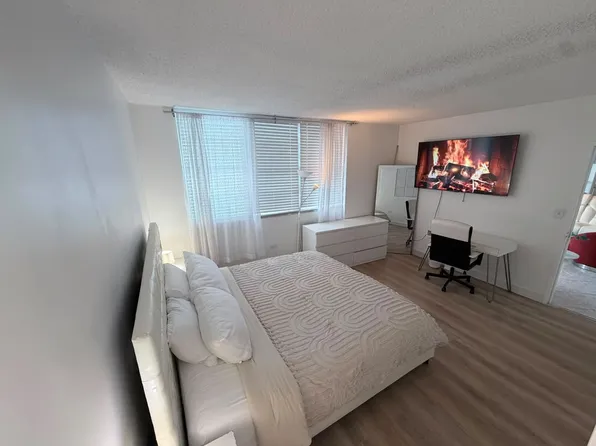 801 Brickell Bay Dr APT 468, Miami, FL 33131