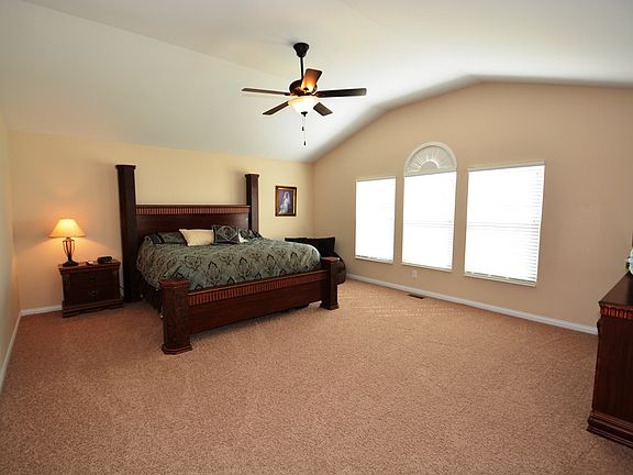 5th image of 8632 Treeline Dr